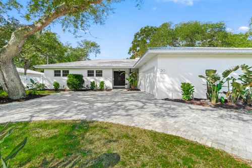 20 Lake Shore Dr, St Augustine, FL, 32080-5940 | Card Image