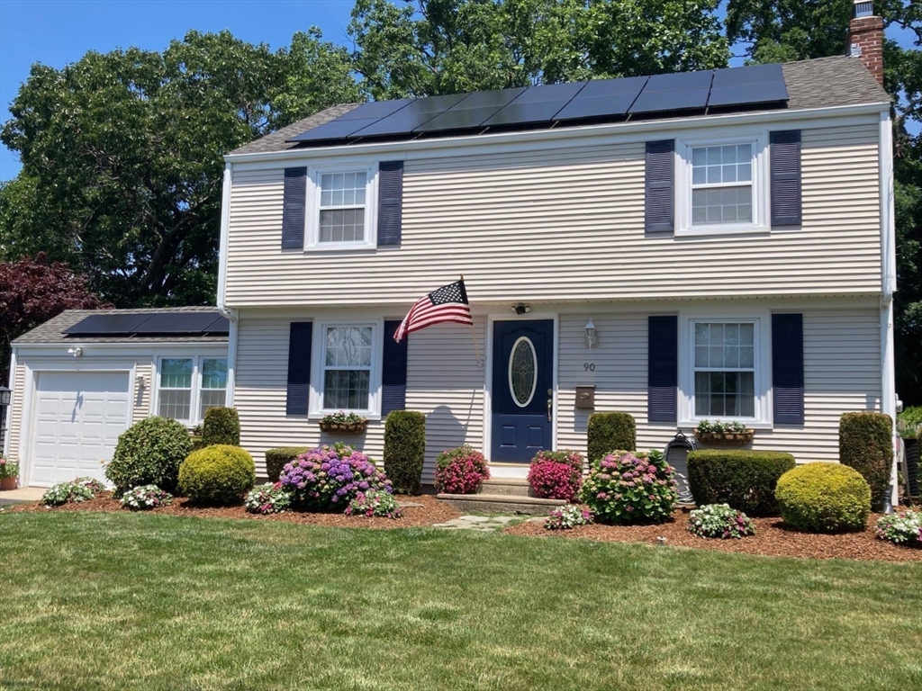Greenwich Ave, East Providence, RI 02914