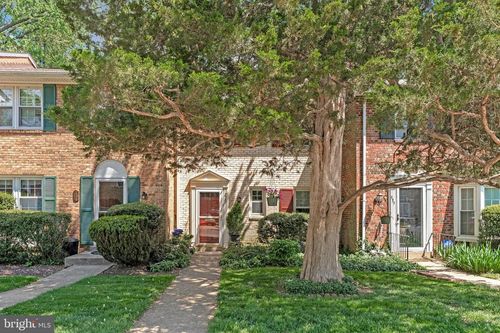 229 Commons Dr Nw, VIENNA, VA, 22180-4216 | Card Image