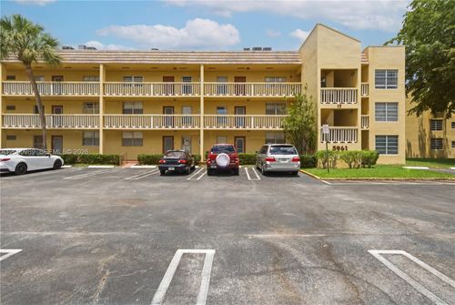 111-5961 Nw 61st Ave, Tamarac, FL, 33319-2296 | Card Image