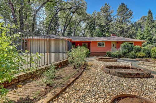 10124 S Ponderosa Way, Rough and Ready, CA, 95975-9609 | Card Image