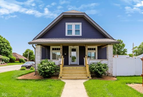 435 E Main St, Brownsburg, IN, 46112-1418 | Card Image