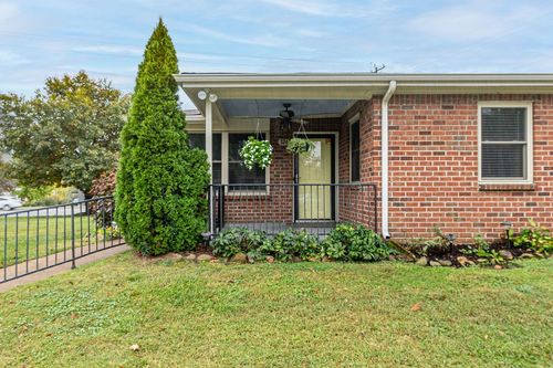 324 Deer Lake Dr, Nashville, TN, 37221-2106 | Card Image