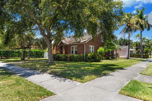 1201 Harrison St, Hollywood, FL, 33019-1511 | Card Image