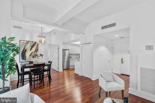 apt-7i-1500 Chestnut St, PHILADELPHIA, PA, 19102-2744 | Card Image