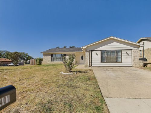 5401 Denise Dr, Haltom City, TX, 76148-4114 | Card Image