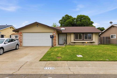 7242 Arutas Drive, North Highlands, CA, 95660 | Card Image