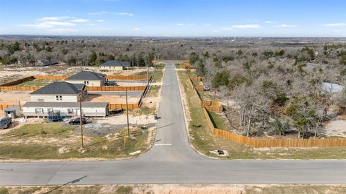 131 Los Robles Road, Elgin, TX, 78621 | Card Image