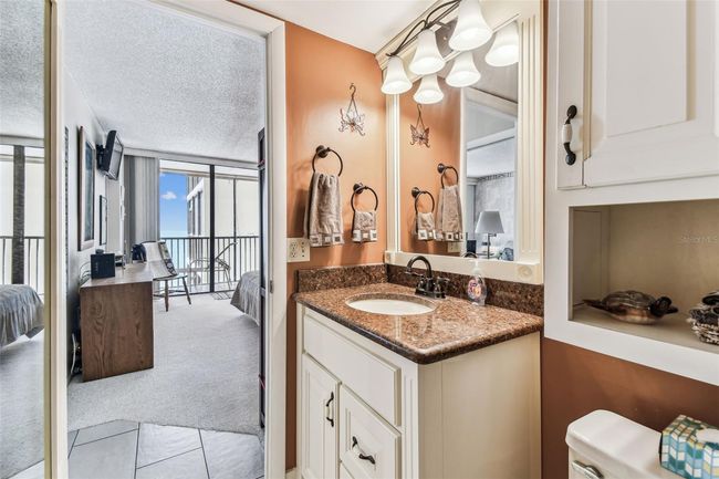 APT-504 - 15462 Gulf Blvd, Condo with 2 bedrooms, 2 bathrooms and null parking in MADEIRA BEACH FL | Image 42