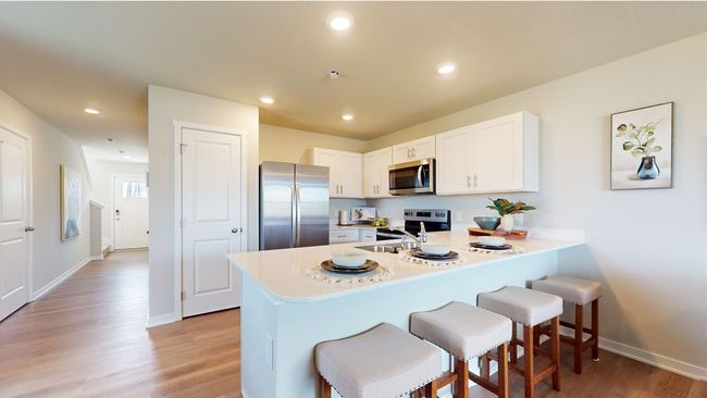 15368 Coyote Dr, Condo with 3 bedrooms, 3 bathrooms and null parking in Urbandale IA | Image 7