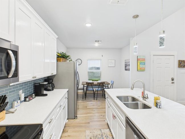 2403 S Bronte St, House other with 3 bedrooms, 2 bathrooms and 3 parking in Rockport TX | Image 6