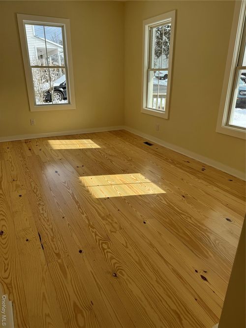 1-14 Orchard St, Warwick, NY, 10990-1450 | Card Image