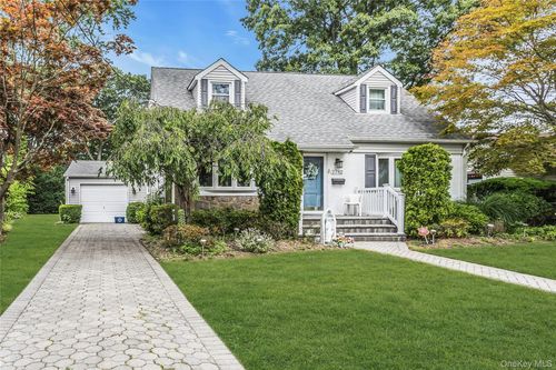 2782 Harvey Avenue, Hempstead, NY, 11572 | Card Image