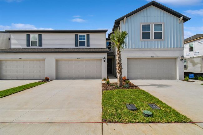 7705 Momentum Parkway Parkway, Townhouse with 3 bedrooms, 2 bathrooms and null parking in Wesley Chapel FL | Image 1
