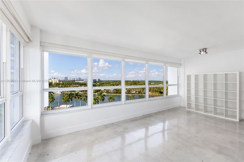 apt-8f-4925 Collins Ave, Miami Beach, FL, 33140-2759 | Card Image