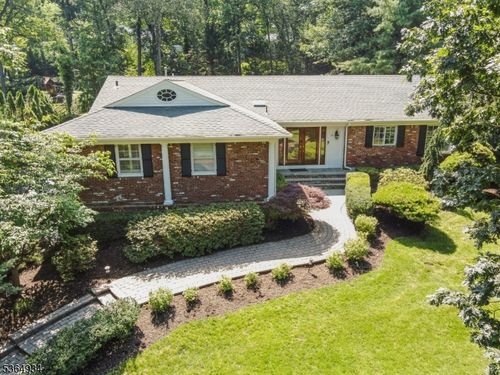 82 Mohawk Rd, Short Hills, NJ, 07078-3004 | Card Image