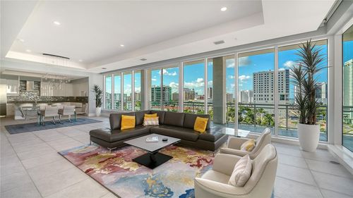 804-540 N Tamiami Trl, SARASOTA, FL, 34236-4810 | Card Image