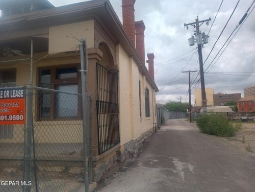 111 S Hills St, El Paso, TX, 79901-2605 | Card Image