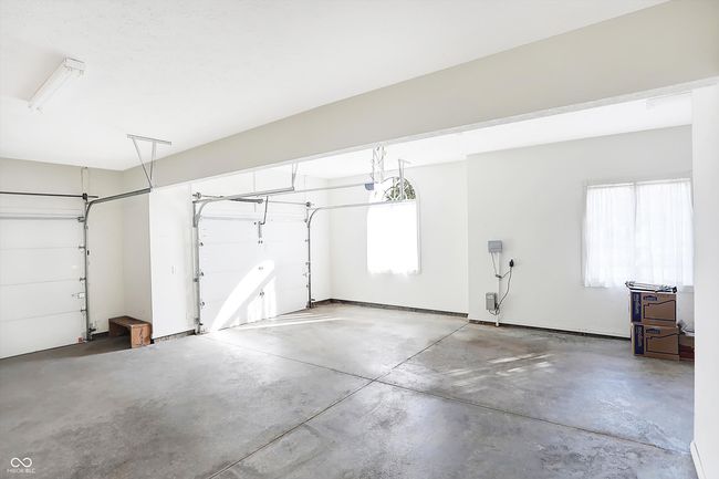 Garage | Image 66