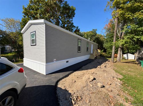 117 Forest Park, Wallkill, NY, 12589-4217 | Card Image