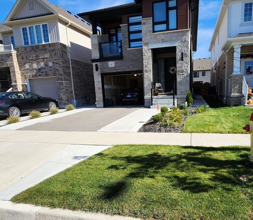 147 Ian Ormston Dr, Kitchener, ON, N2P0K3 | Card Image