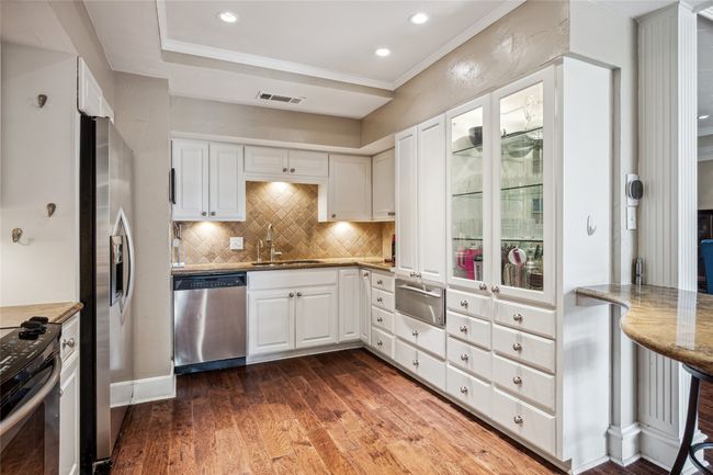 APT-330 - 5200 Keller Springs Rd, Condo with 3 bedrooms, 3 bathrooms and null parking in Dallas TX | Image 6