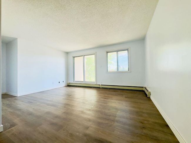 302 - 85 Foxbend Crescent N, Condo with 2 bedrooms, 1 bathrooms and 1 parking in Lethbridge AB | Image 5