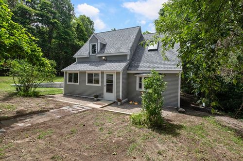 68 Birch Hill Rd, Douglas, MA, 01516-2631 | Card Image