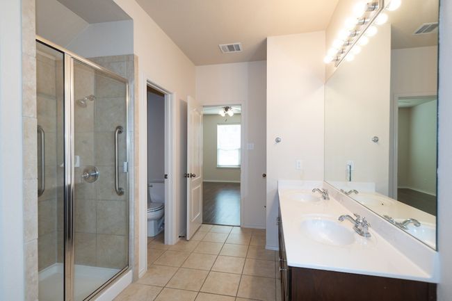 7617 Covered Bridge Dr, House other with 5 bedrooms, 4 bathrooms and 2 parking in Austin TX | Image 18