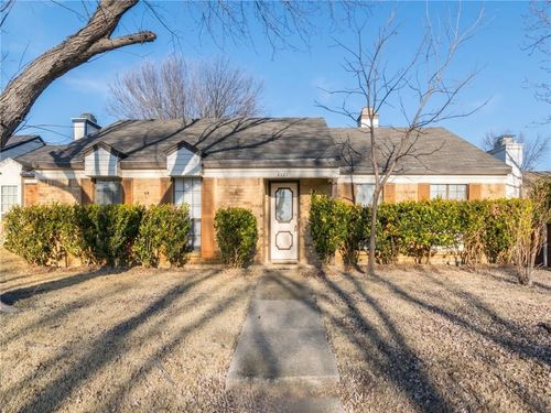 2121 Country Oaks Drive, Garland, TX, 75040 | Card Image