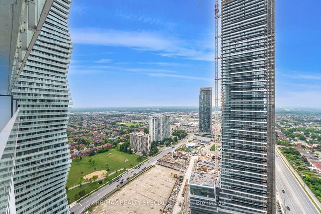 3308 - 3900 Confederation Pky, Condo with 1 bedrooms, 1 bathrooms and null parking in Mississauga ON | Image 14