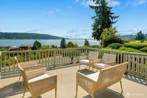 16535 41st Ave Ne, Lake Forest Park, WA, 98155-5609 | Card Image