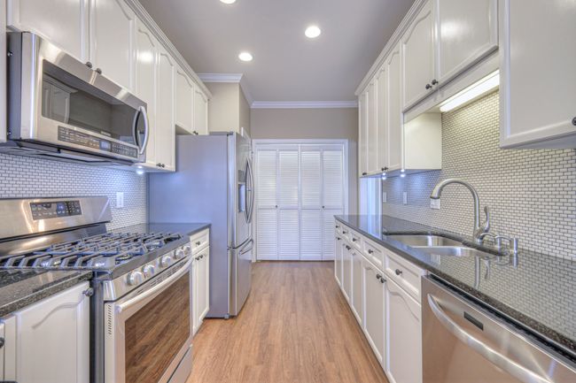 7002 Sunrise Cir, Condo with 4 bedrooms, 2 bathrooms and 2 parking in Franklin TN | Image 7