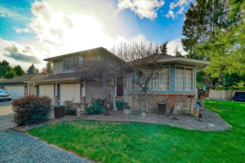4223 200a St, Langley, BC, V3A4S3 | Card Image