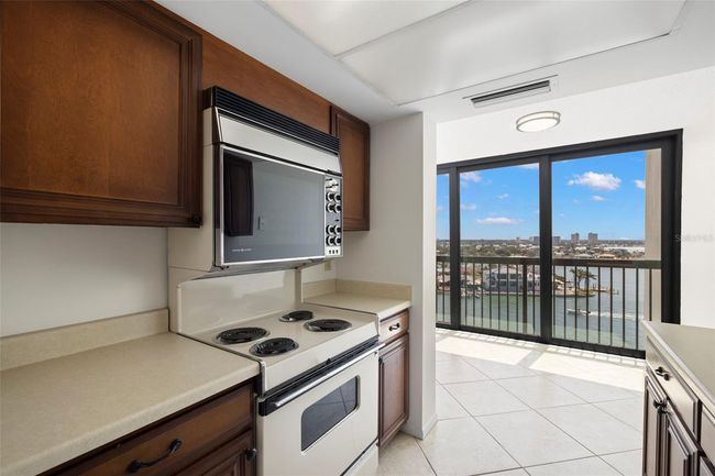 Kitchen | Image 14