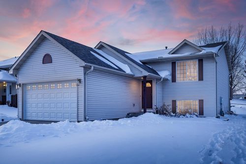 860 Sparrow Rd, Waconia, MN, 55387-1199 | Card Image