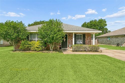 525 Magnolia Ave, La Place, LA, 70068-3038 | Card Image