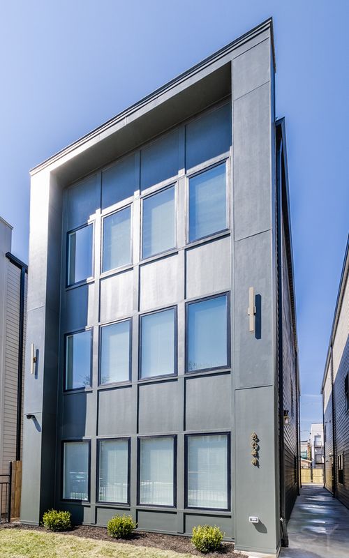 6044 S Eberhart Avenue, Chicago, IL, 60637 | Card Image