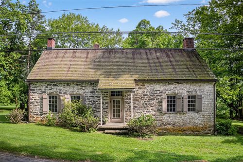 501 Pine Bush Rd, Stone Ridge, NY, 12484-5823 | Card Image