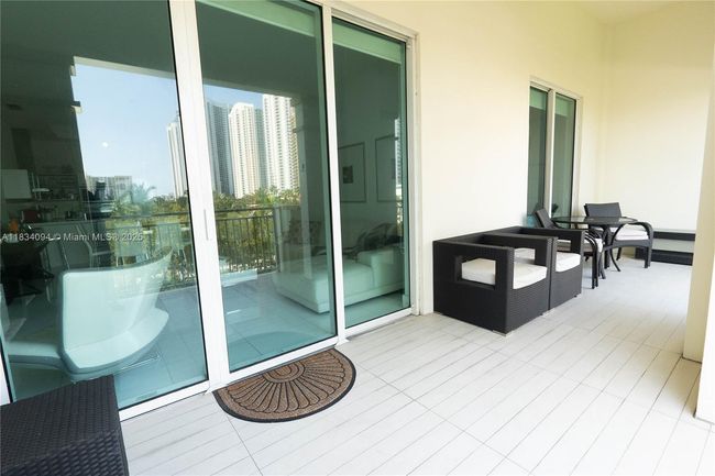 1-TH403 - 150 Sunny Isles Blvd, Townhouse with 3 bedrooms, 2 bathrooms and null parking in Sunny Isles Beach FL | Image 6