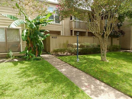 9327 Pagewood Ln, Houston, TX, 77063-5344 | Card Image