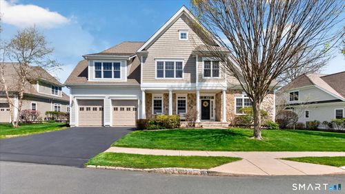 4-4 Spy Glass Cir, Bloomfield, CT, 06002-2391 | Card Image