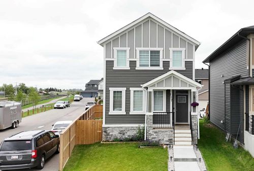 117 Midtown Close Sw, Airdrie, AB, T4B5G9 | Card Image
