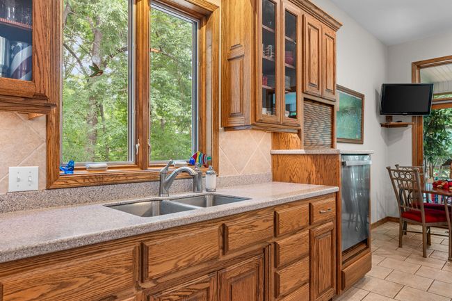 Sink with View | Image 25