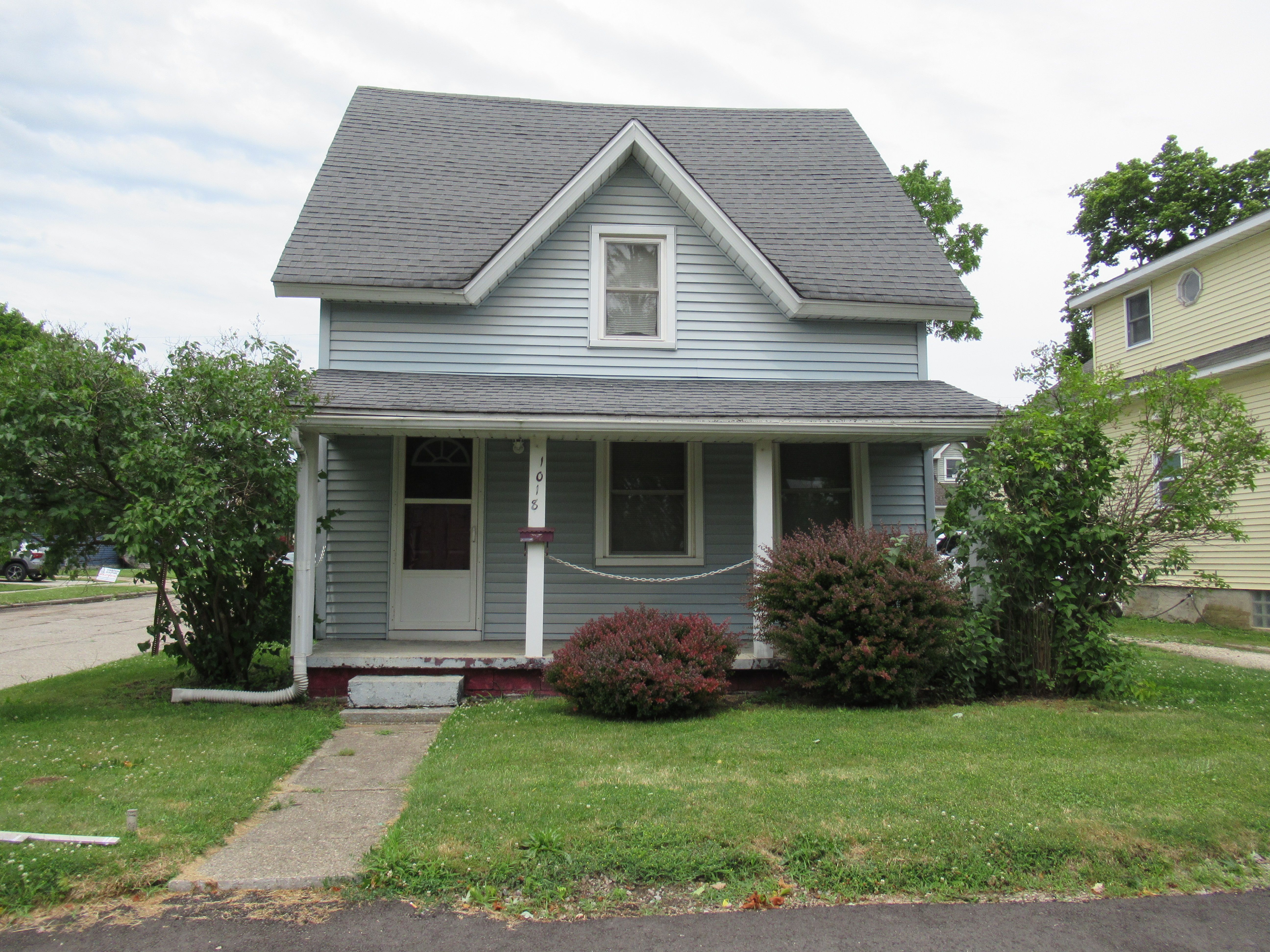 Clinton Ave, Saint Clair, MI 48079