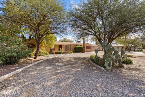 325 S Calle De La Azucena, Tucson, AZ, 85711 | Card Image
