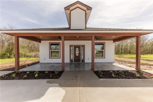 1309 W Washington Ave, Navasota, TX, 77868-6823 | Card Image