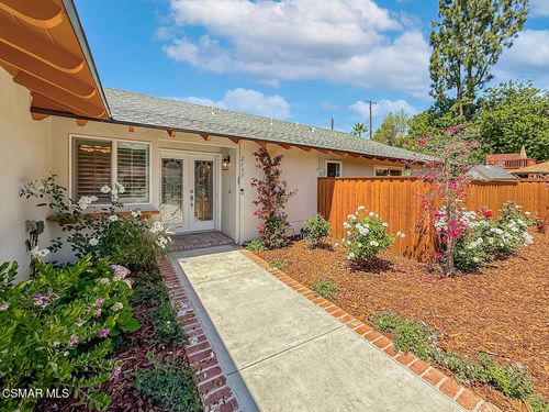 2153 Cook Cir, Thousand Oaks, CA, 91360-3217 | Card Image