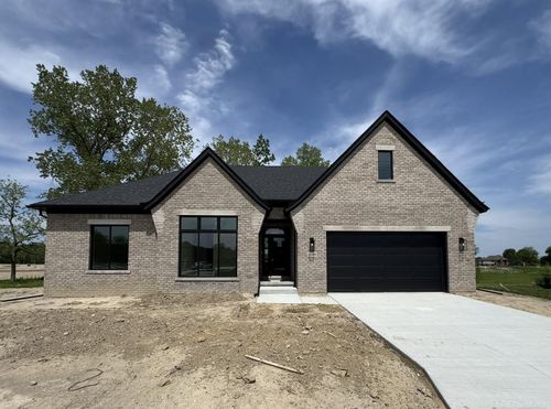 13999 Arthur Ct, Washington Township, MI, 48094-4022 | Card Image