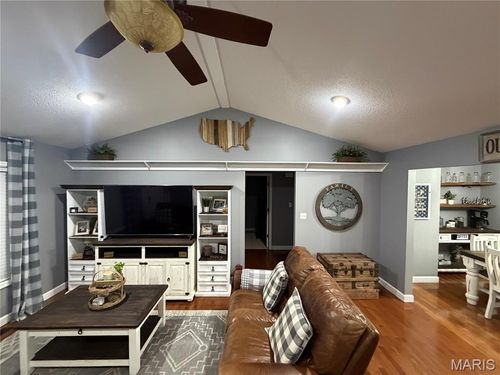 141 Adam Ln, Altenburg, MO, 63732-9199 | Card Image